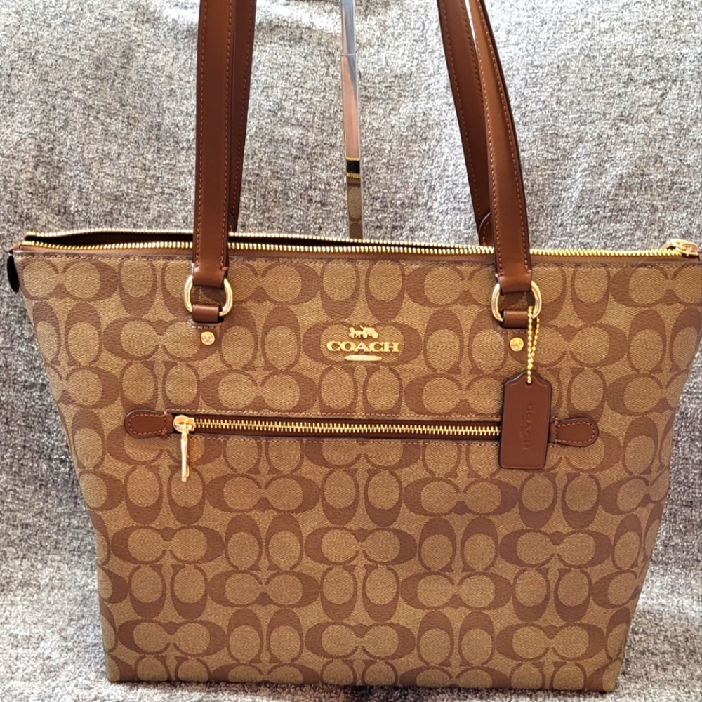 Coach Gallery Tote In Signature Canvas Zip Top, Khaki/Saddle Goldtone Ha…